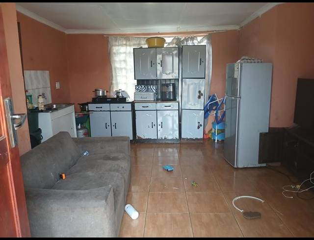 2 BEDROOM HOUSE FOR SALE IN ZAKARIYYA PARK